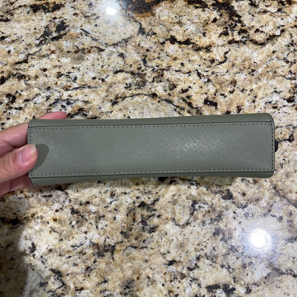 Michael Kors Case - Picture 5 of 9